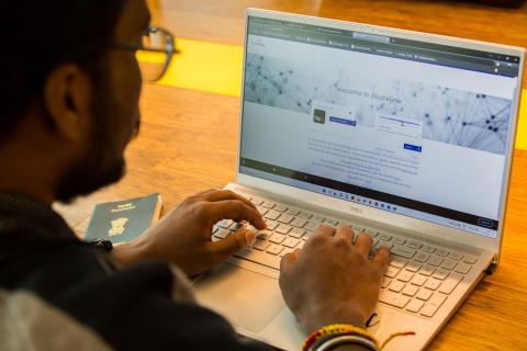 Student applying for a study programme in the Netherlands